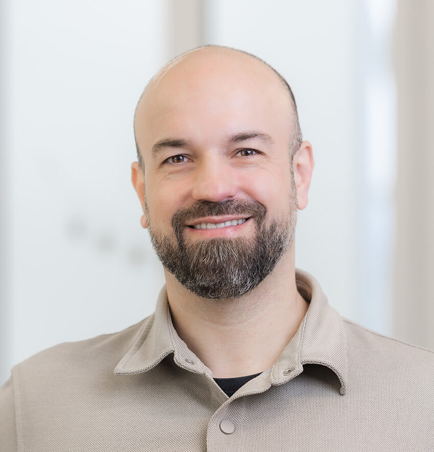 Christian Ebert, Case Manager